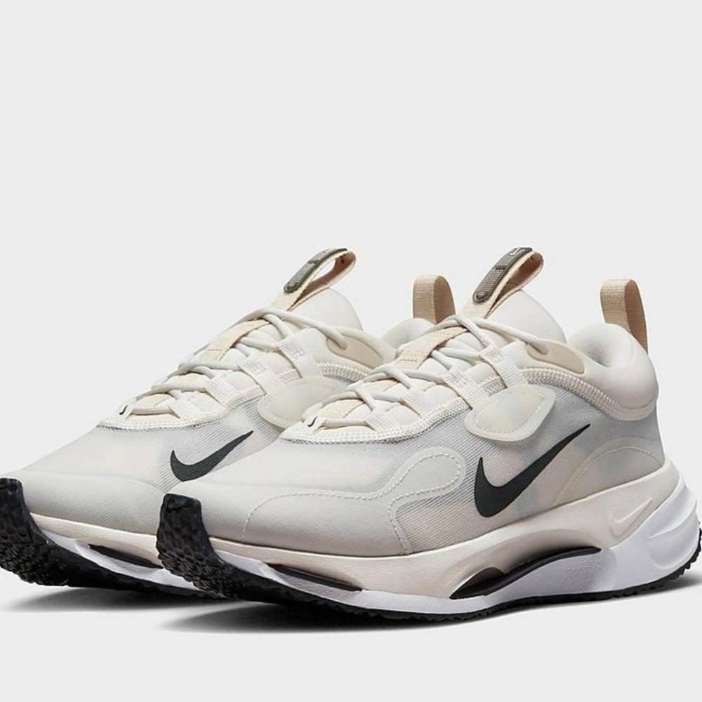 Nike Spark Sneakers (US 9)